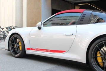 Porsche 911 PDK Carrera 4 GTS Targa, 2025