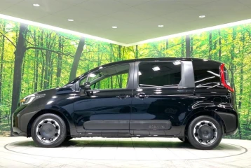 Toyota Sienta Z 7-Seater, 2025