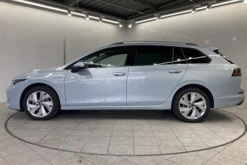 Volkswagen Golf Variant  eTSI Style, 2025