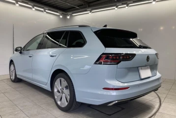 Volkswagen Golf Variant  eTSI Style, 2025