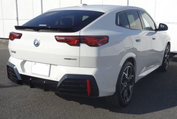 BMW iX2 xDrive 30 M Sport, 2024