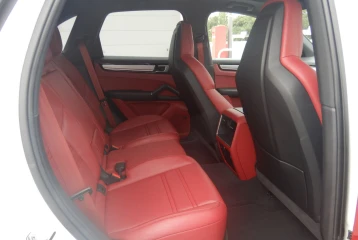 Porsche Cayenne Platinum Edition Tiptronic S, 2022