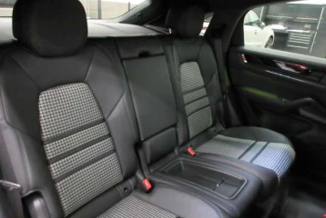 Porsche Cayenne GTS SPOEG PDCC, 2024