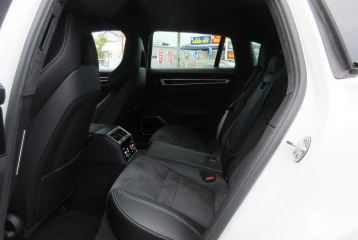 Porsche Panamera Sport Turismo GTS PDK, 2023