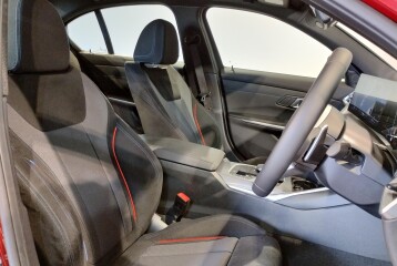 BMW 3 series 320i M Sport, 2025