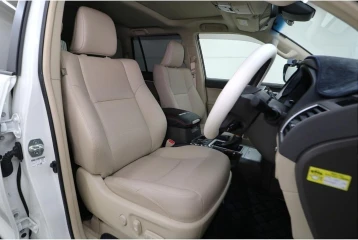 Toyota Land Cruiser Prado TX L Package, 2023