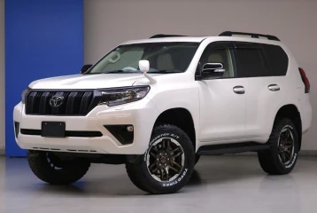 Toyota Land Cruiser Prado TX L Package, 2023