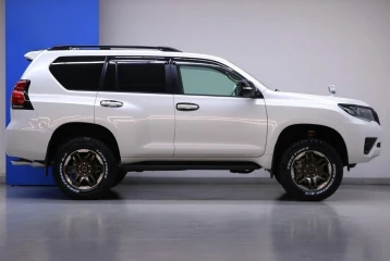 Toyota Land Cruiser Prado TX L Package, 2023