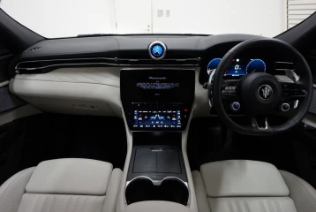 Maserati Grecale Modena, 2024