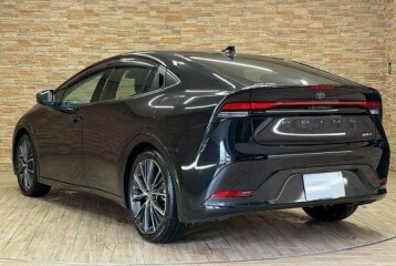 Toyota Prius Z, 2025