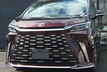 Lexus LM 500h Version L, 2025