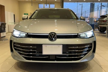 Volkswagen Passat eTSI Elegance, 2025