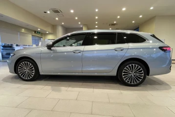 Volkswagen Passat eTSI Elegance, 2025