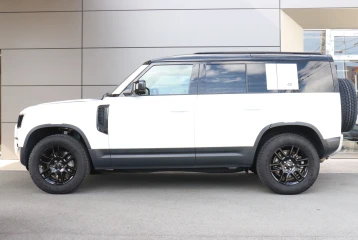 Land Rover Defender D300 S, 2023