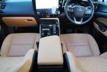 Lexus NX 350h Version L, 2023