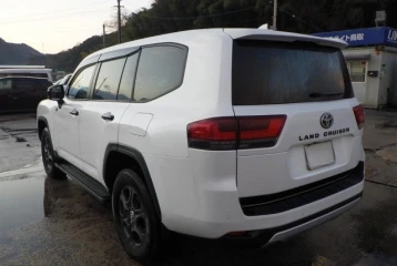 Toyota Land Cruiser 300 GR Sports, 2023