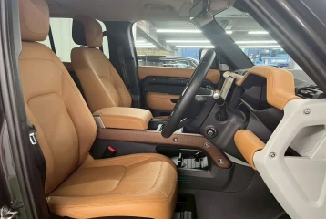 Land Rover Defender D300 First Edition, 2023