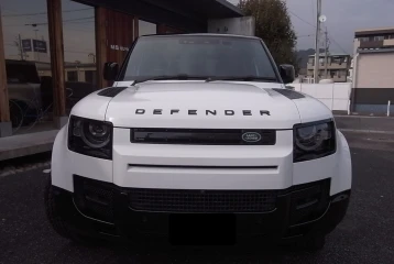 Land Rover Defender D300 X-Dynamic SE, 2023