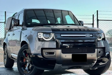 Land Rover Defender D300, 2023