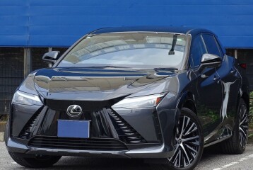 Lexus RZ 450e Version L, 2023