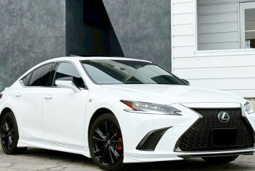 Lexus ES 300h Version L, 2024