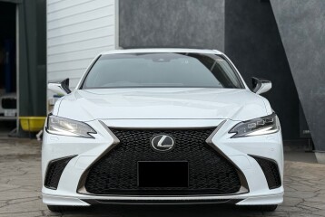Lexus ES 300h Version L, 2024