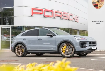 Porsche Cayenne Coupe Turbo E-Hybrid GT Package, 2026