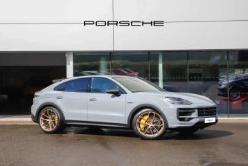 Porsche Cayenne Coupe Turbo E-Hybrid GT Package, 2026