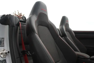 Porsche 911 Carrera 4 GTS, 2026