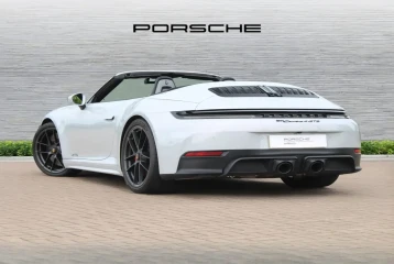 Porsche 911 Carrera 4 GTS, 2026