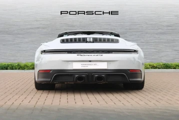 Porsche 911 Carrera 4 GTS, 2026