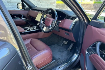 Land Rover Range Rover HSE P440e Long Wheelbase, 2023