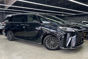 Lexus LM 500h Version L, 2025