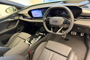 Audi Q6 e-tron , 2025