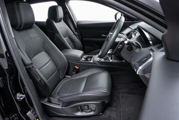 Jaguar F-Pace D200 R-Dynamic SE, 2025