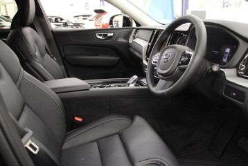 Volvo XC60 Ultra B5, 2024