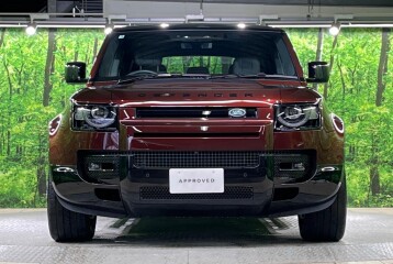 Land Rover Defender D300, 2025
