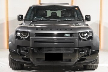 Land Rover Defender D300, 2024