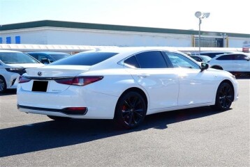 Lexus ES 300h F Sport, 2023