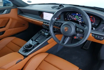 Porsche 911 Carrera, 2026