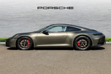 Porsche 911 Carrera 4 GTS, 2026