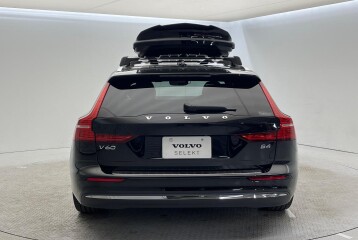 Volvo V60 Ultimate B4, 2023