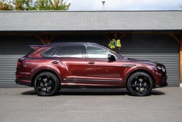 Bentley Bentayga V8, 2026