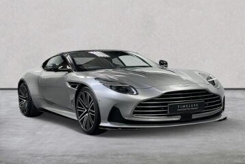 Aston Martin DB12 , 2025