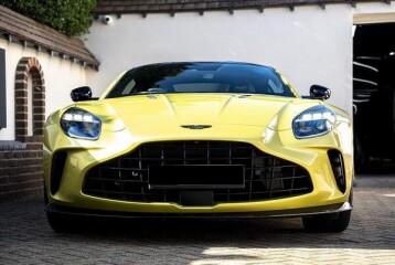 Aston Martin Vantage , 2025