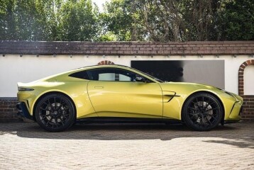 Aston Martin Vantage , 2025