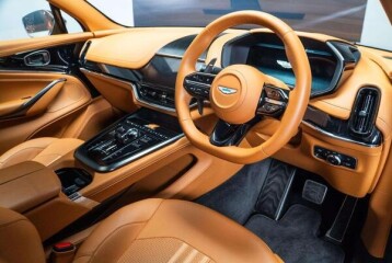 Aston Martin DBX 707, 2025