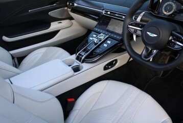 Aston Martin Vantage Roadster, 2025