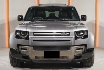 Land Rover Defender D300, 2024