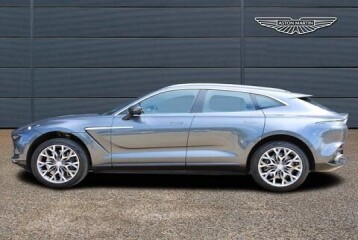Aston Martin DBX Base, 2024